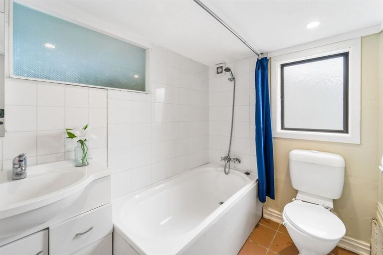 Photo of property in 75 Stanmore Bay Road, Stanmore Bay, Whangaparaoa, 0932