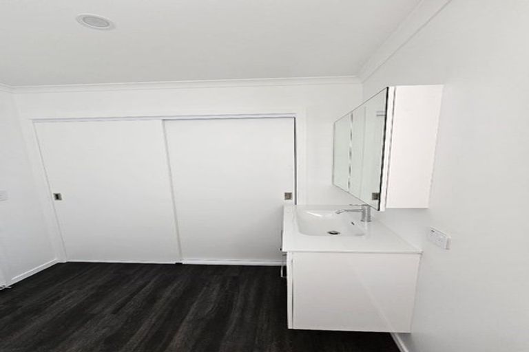 Photo of property in 1d Ingram Street, Naenae, Lower Hutt, 5011