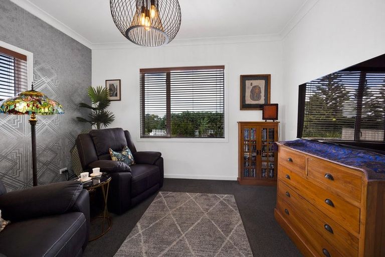 Photo of property in 4 Victoria Street, Kaponga, Hawera, 4679