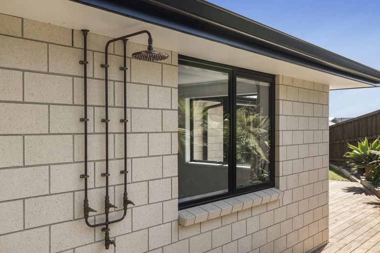 Photo of property in 14 Winspear Place, Omokoroa, 3114