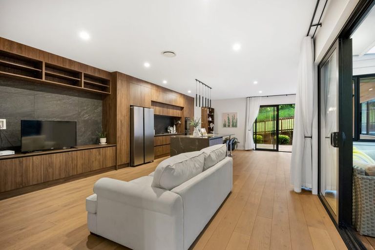 Photo of property in 55 Godfrey Drive, Orewa, 0931