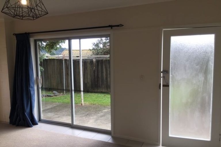 Photo of property in 101 Captain Scott Road, Glen Eden, Auckland, 0602