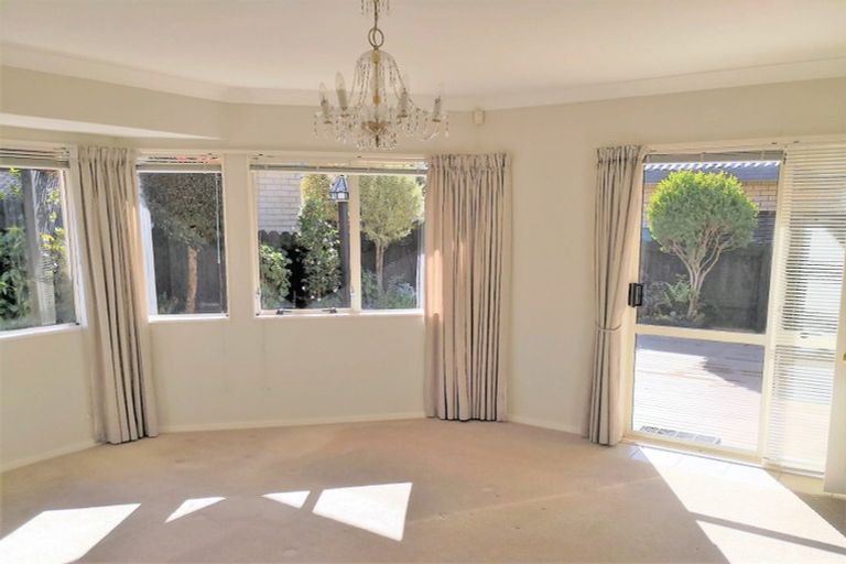 Photo of property in 1/39 Tarnica Road, Northpark, Auckland, 2013