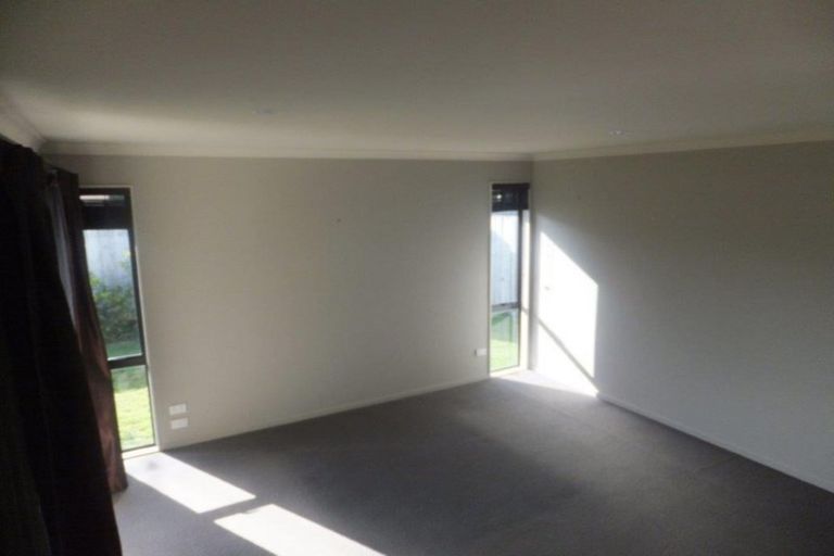 Photo of property in 83 Saint James Drive, Huntington, Hamilton, 3210