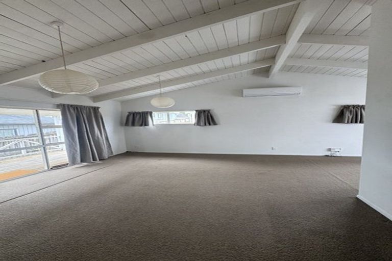 Photo of property in 48 Strid Road, Te Atatu South, Auckland, 0610