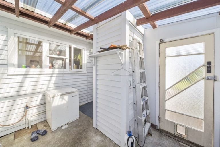 Photo of property in 17 Cornwall Street, Patea, 4520