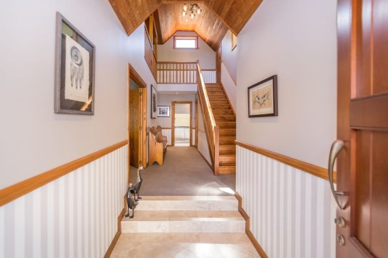 Photo of property in 374 Sawyers Arms Road, Harewood, Christchurch, 8051