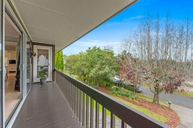 Photo of property in 31 Barlow Place, Chatswood, Auckland, 0626