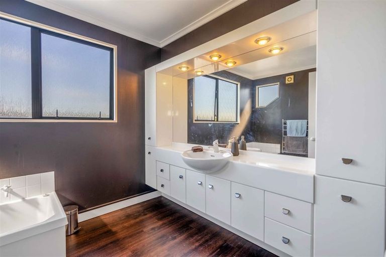 Photo of property in 712 Queens Drive, Waikiwi, Invercargill, 9810