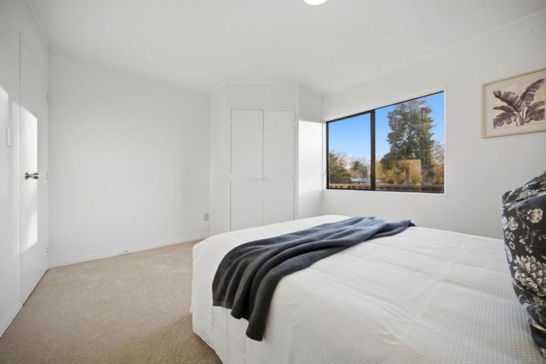 Photo of property in 1/76 Chilcott Road, Henderson, Auckland, 0612
