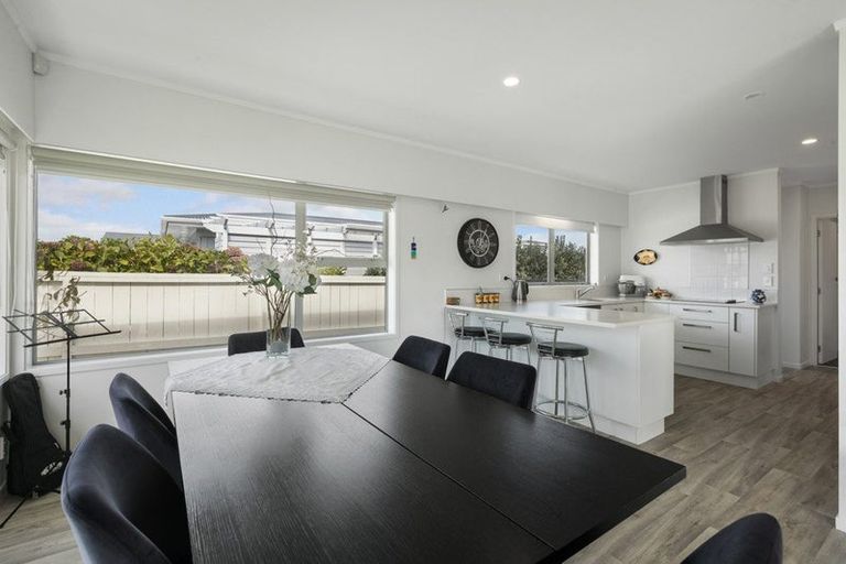 Photo of property in 8 Sandleigh Drive, Athenree, Katikati, 3177