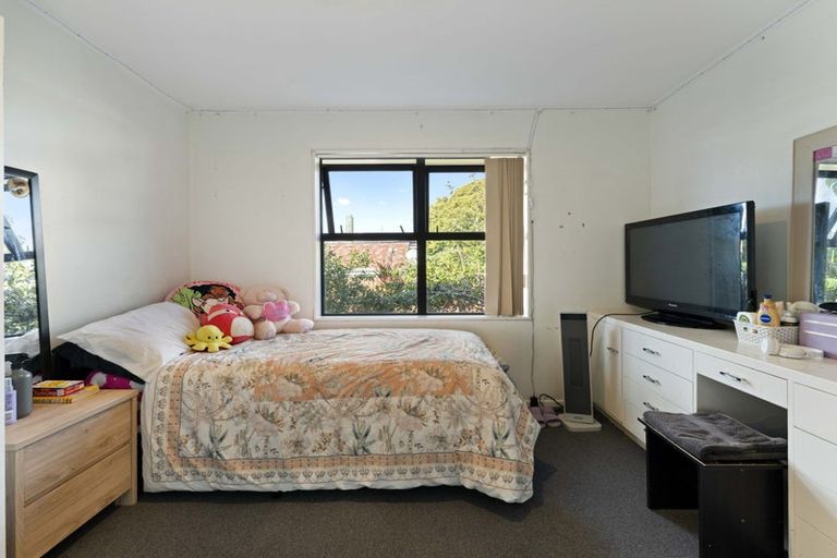 Photo of property in 80 Rosella Road, Mangere East, Auckland, 2024