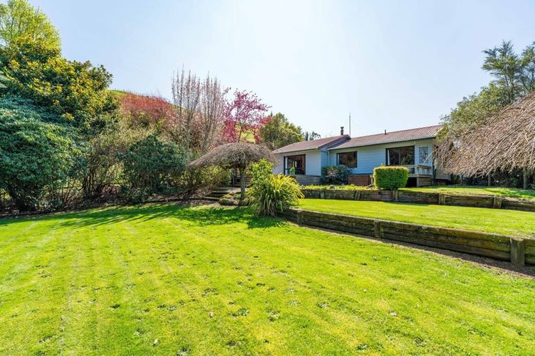 Photo of property in 202 Whangamata Road, Kinloch, Taupo, 3377