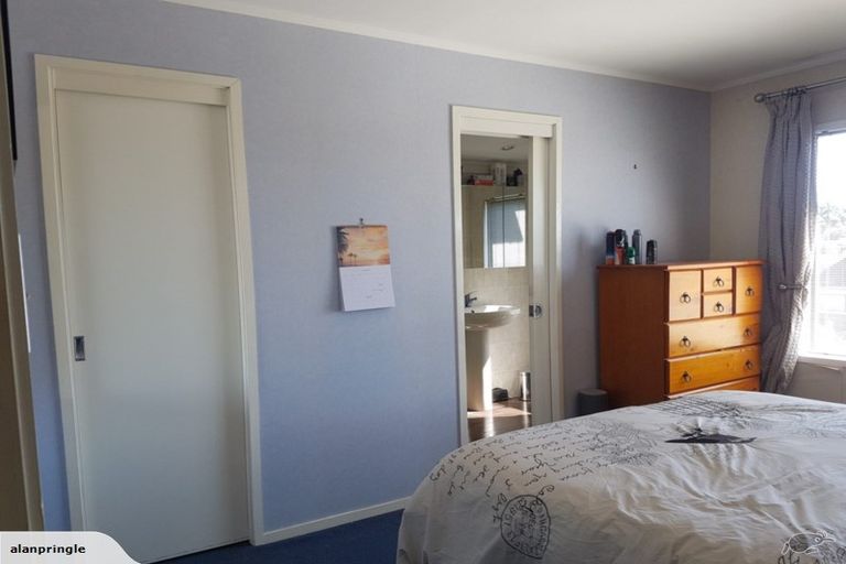 Photo of property in 78 Hattaway Avenue, Bucklands Beach, Auckland, 2012