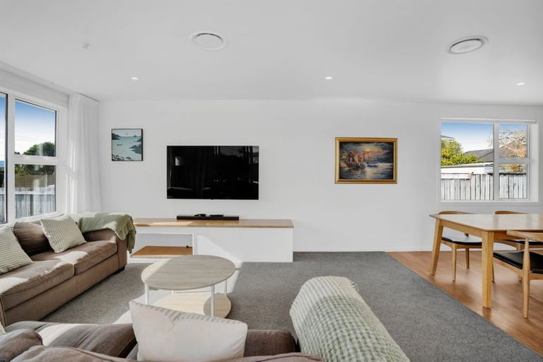 Photo of property in 3 Smith Road, Merrilands, New Plymouth, 4312