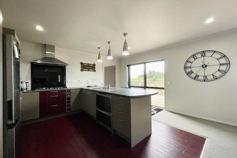 Photo of property in 10a Kororako Grove, Whalers Gate, New Plymouth, 4310