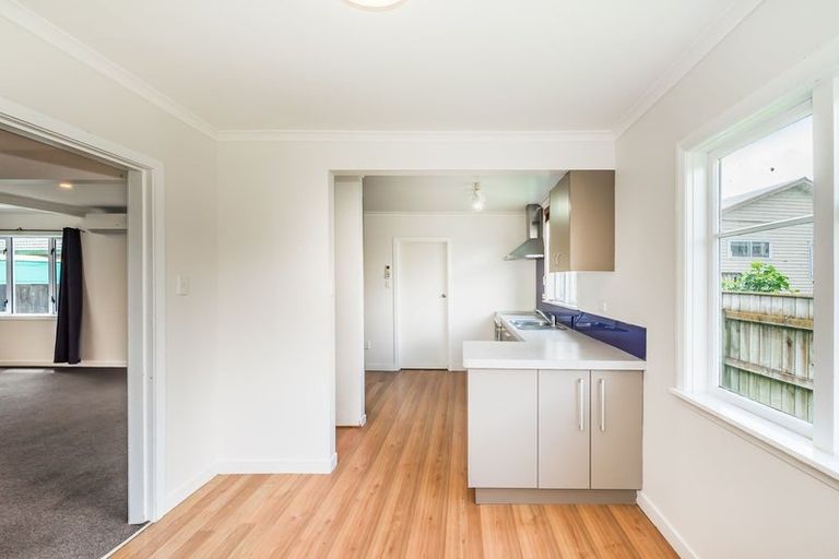 Photo of property in 4 Eatwell Avenue, Paraparaumu Beach, Paraparaumu, 5032