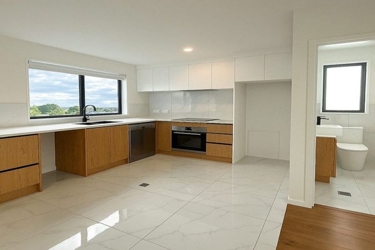 Photo of property in 6/5 Chevis Place, Pakuranga, Auckland, 2010