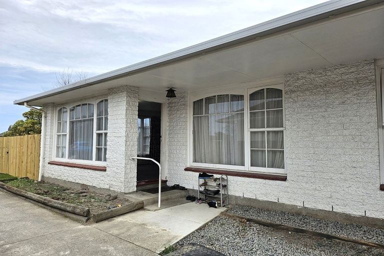 Photo of property in 1/203 Main North Road, Redwood, Christchurch, 8051