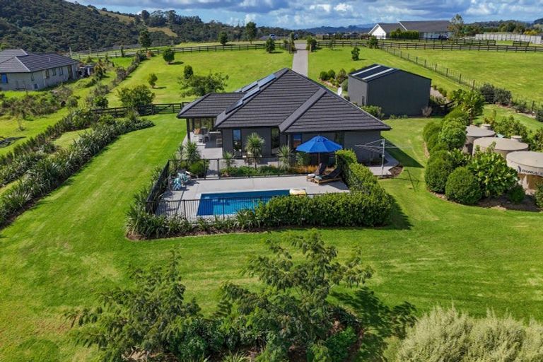Photo of property in 3 Fernbird Grove, Kerikeri, 0294