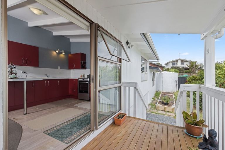 Photo of property in 3 Kauri Crescent, Snells Beach, 0920