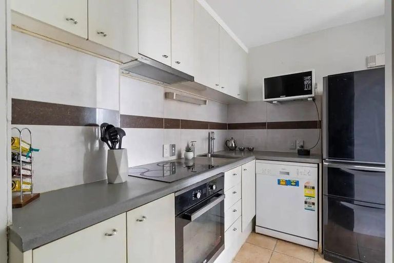 Photo of property in Meridian Apartments, 6g/11 Howe Street, Freemans Bay, Auckland, 1011