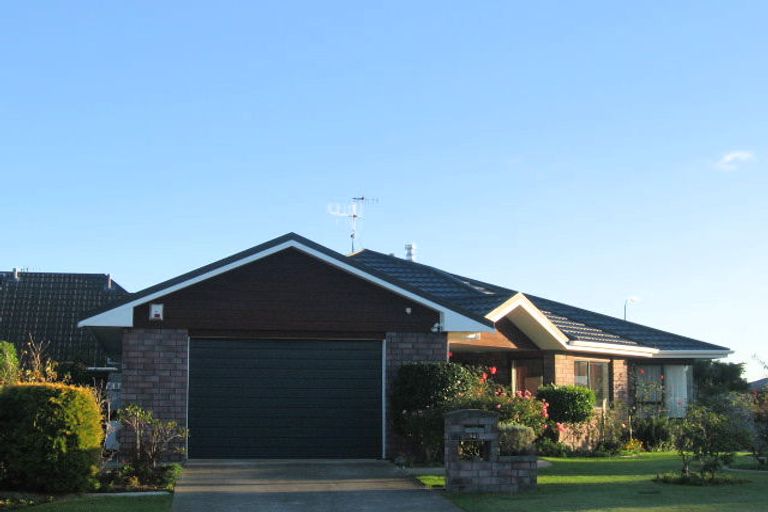 Photo of property in 99 Langdale Avenue, Paraparaumu, 5032