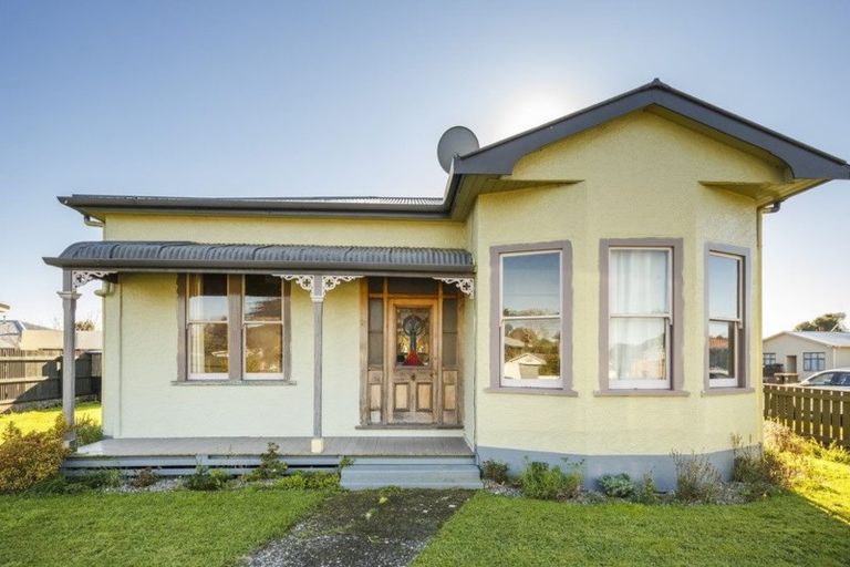 Photo of property in 17 Douglas Street, West End, Palmerston North, 4412