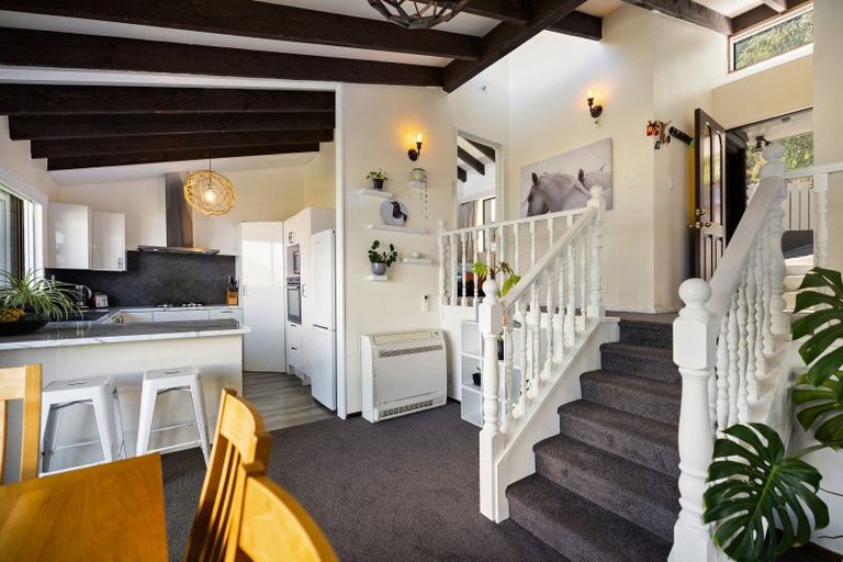 Photo of property in 4b Caples Place, Fernhill, Queenstown, 9300