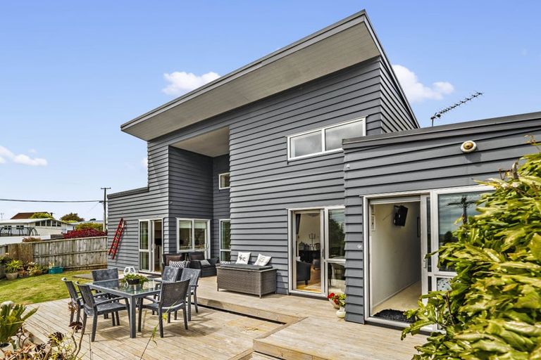 Photo of property in 34 Sunnyhaven Avenue, Beach Haven, Auckland, 0626