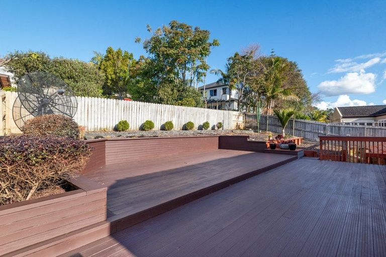 Photo of property in 6 Kittiwake Drive, Schnapper Rock, Auckland, 0632