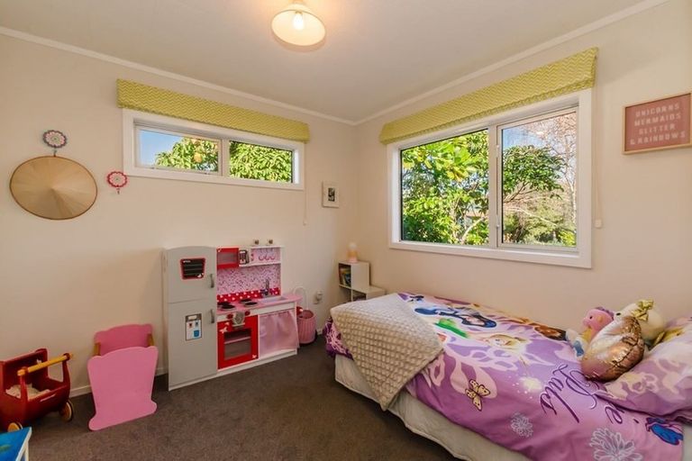 Photo of property in 16 Kanawa Street, Waikanae, 5036
