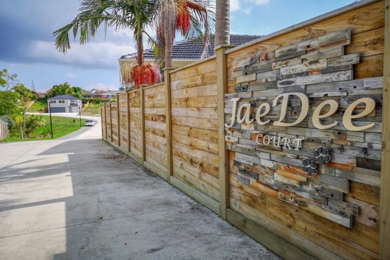 Photo of property in 6 Jaedee Court, Howick, Auckland, 2014