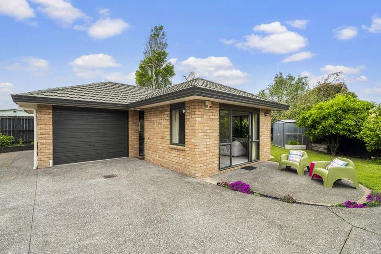 Photo of property in 32a Pine Road, Orewa, 0931