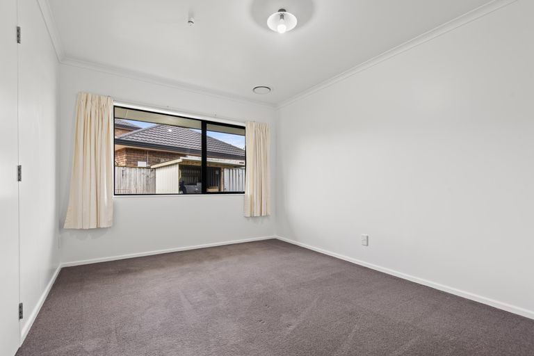 Photo of property in 9 Alpine Grove, Kelvin Grove, Palmerston North, 4414