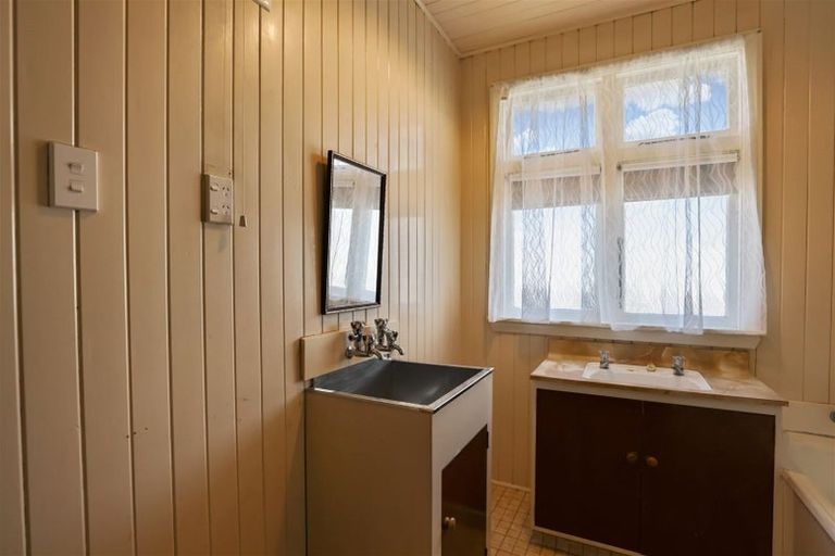 Photo of property in 1 Hugh Street, Hampstead, Ashburton, 7700