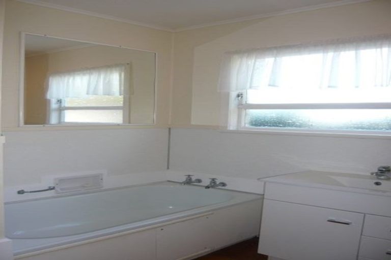 Photo of property in 3 Totara Drive, St Andrews, Hamilton, 3200
