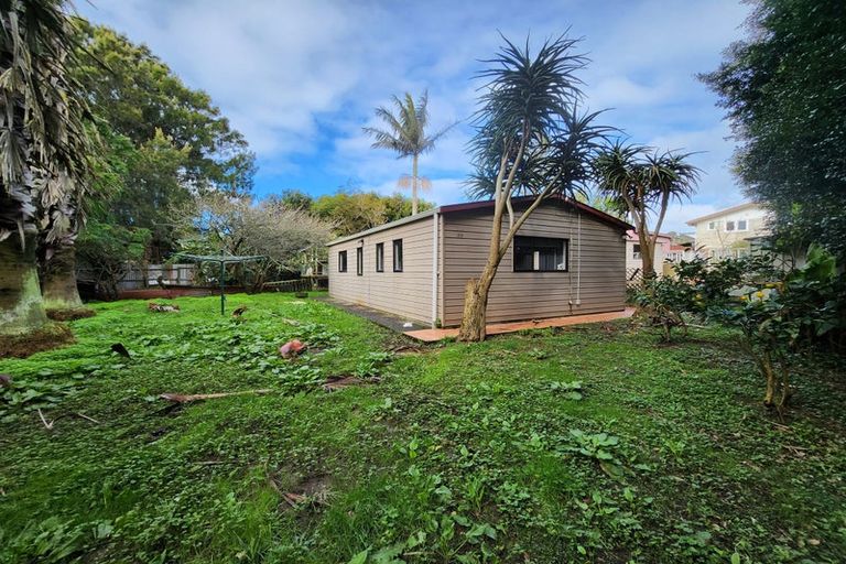 Photo of property in 105 Tidal Road, Mangere, Auckland, 2022