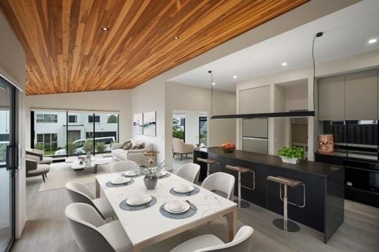 Photo of property in 5 Sai Ridge Close, Pukekohe, 2120