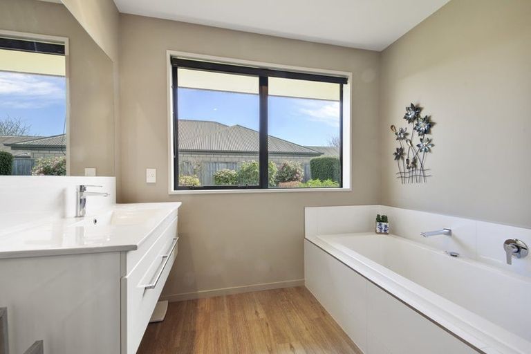 Photo of property in 1 Pimlico Place, Rangiora, 7400