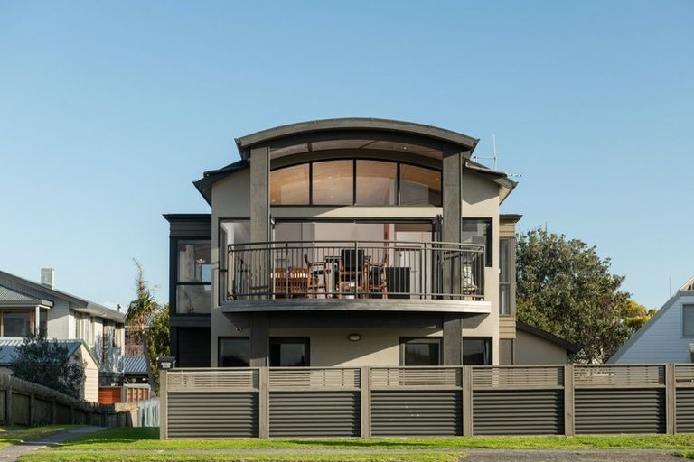 Photo of property in 908a Papamoa Beach Road, Papamoa Beach, Papamoa, 3118