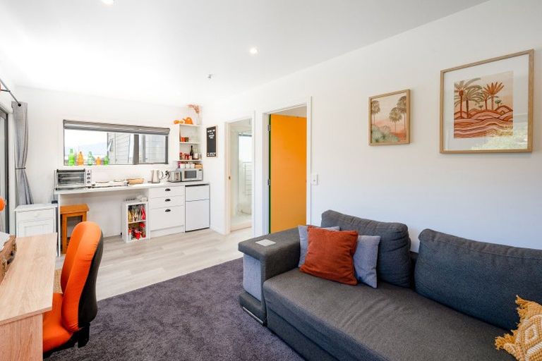 Photo of property in 8 Kingfisher Crescent, Albert Town, Wanaka, 9305