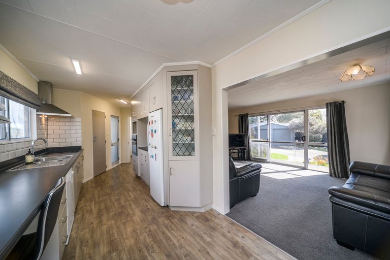 Photo of property in 14 Bendigo Street, Cloverlea, Palmerston North, 4412