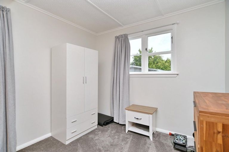 Photo of property in 28 Douglas Road, Amberley, 7410