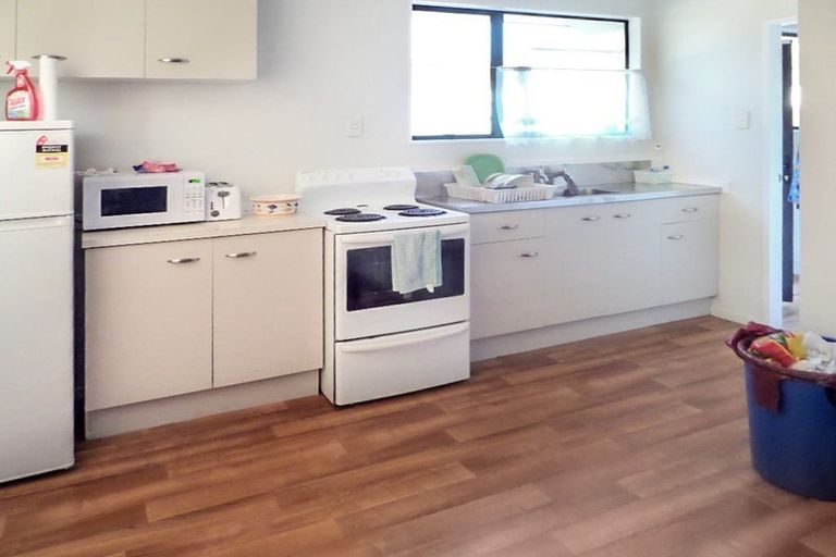 Photo of property in 1/7 Inca Place, Red Hill, Papakura, 2110