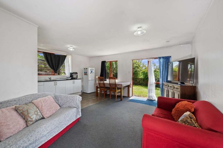 Photo of property in 61 Juniper Road, Sunnynook, Auckland, 0620