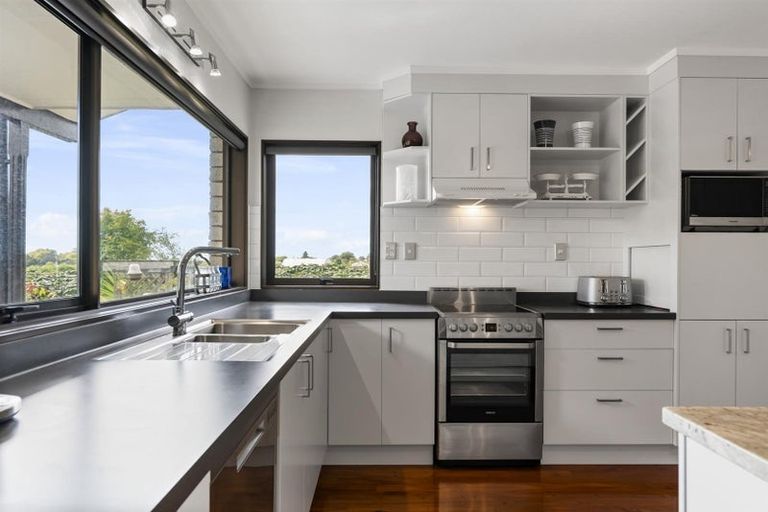 Photo of property in 61 Whitehead Avenue, Te Puke, 3183