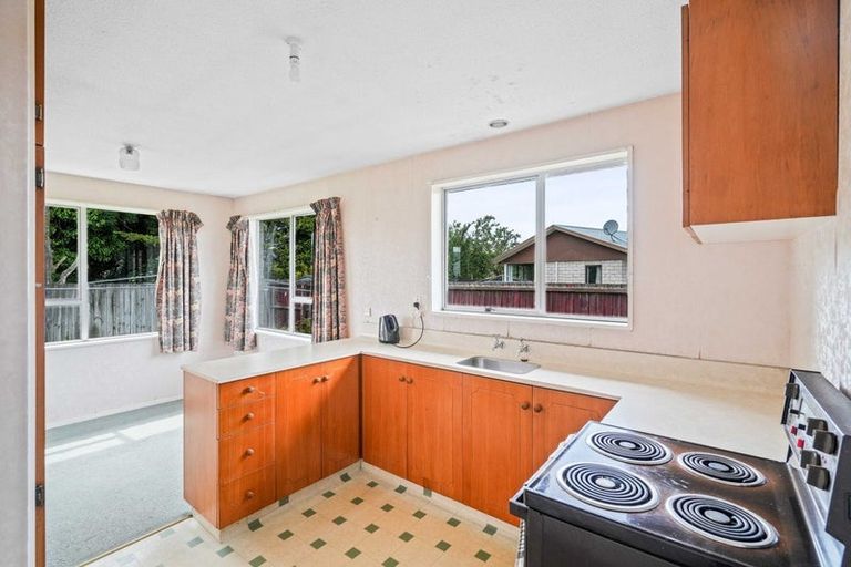 Photo of property in 2/4 Brixton Street, Islington, Christchurch, 8042