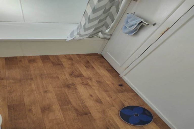 Photo of property in 15 Hooker Avenue, Bryndwr, Christchurch, 8053