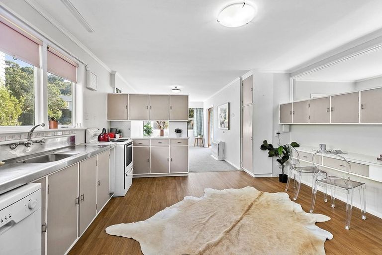 Photo of property in 17 Saint Edmund Crescent, Tawa, Wellington, 5028